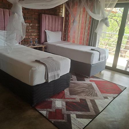 Irock Lodge Victoria Falls Zewnętrze zdjęcie