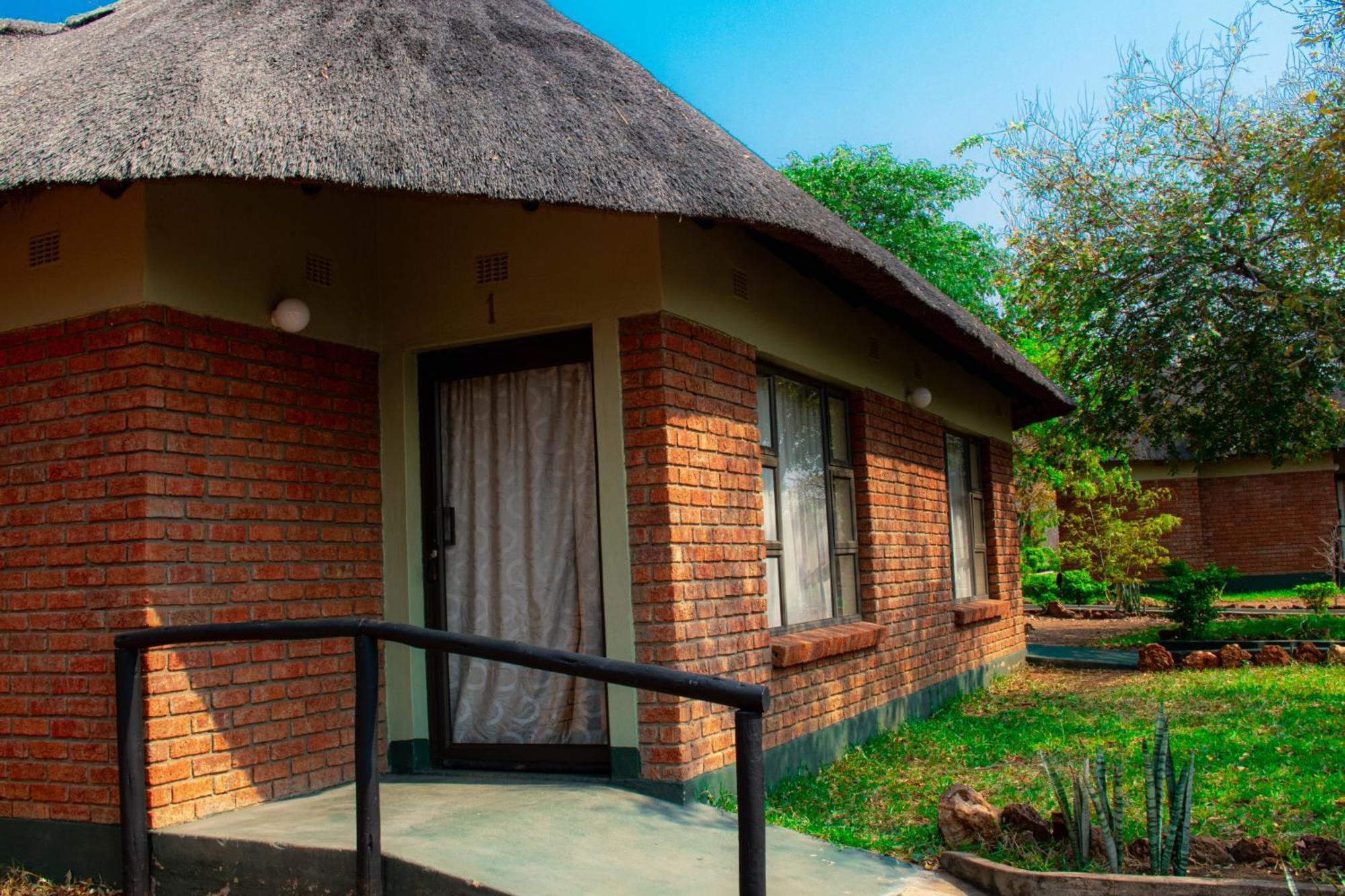 Irock Lodge Victoria Falls Zewnętrze zdjęcie