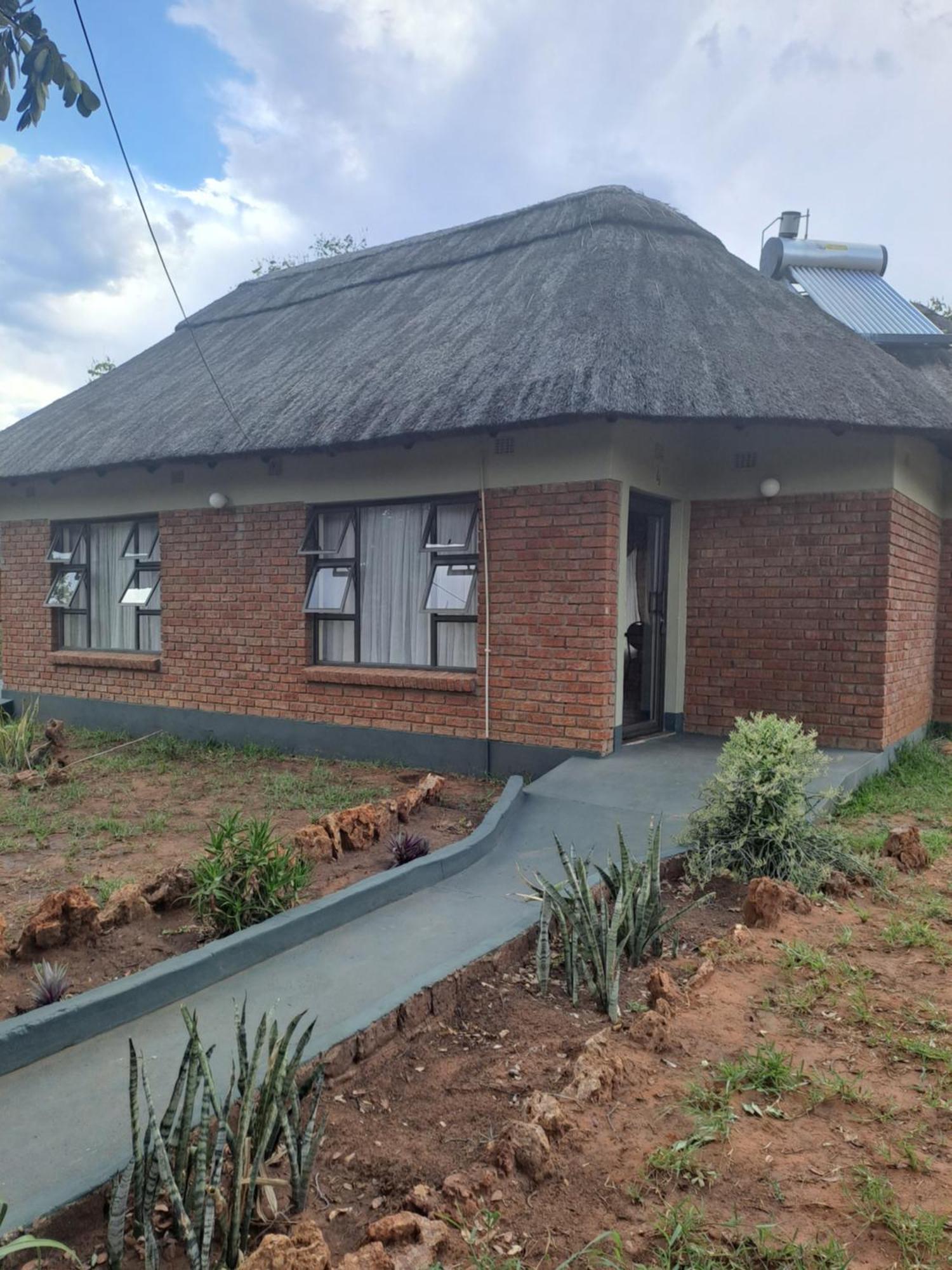 Irock Lodge Victoria Falls Zewnętrze zdjęcie