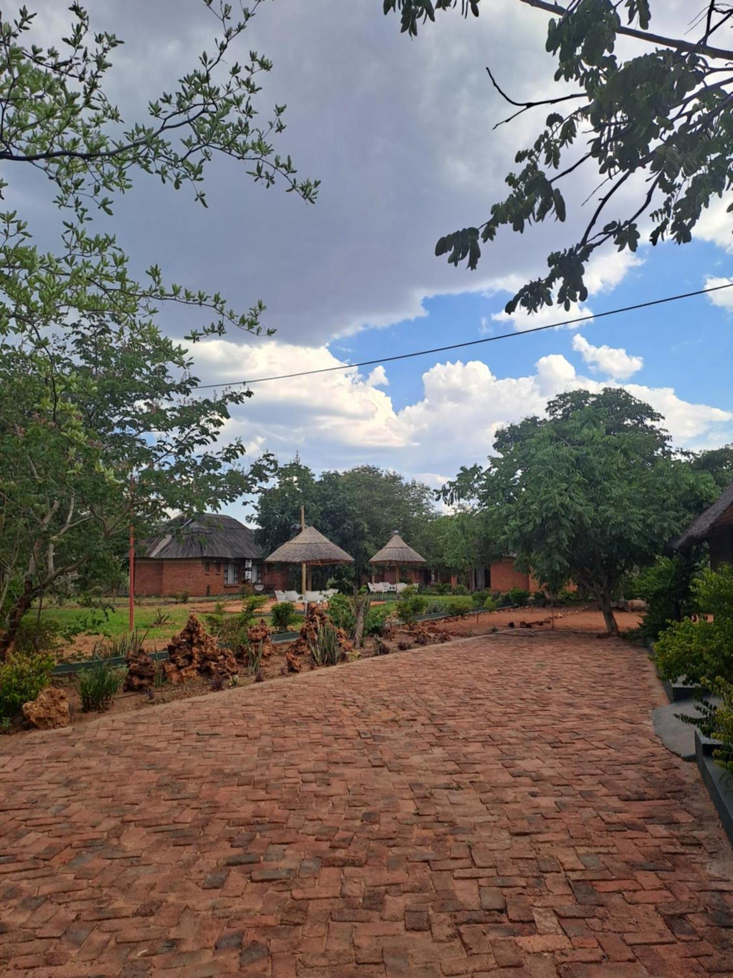 Irock Lodge Victoria Falls Zewnętrze zdjęcie