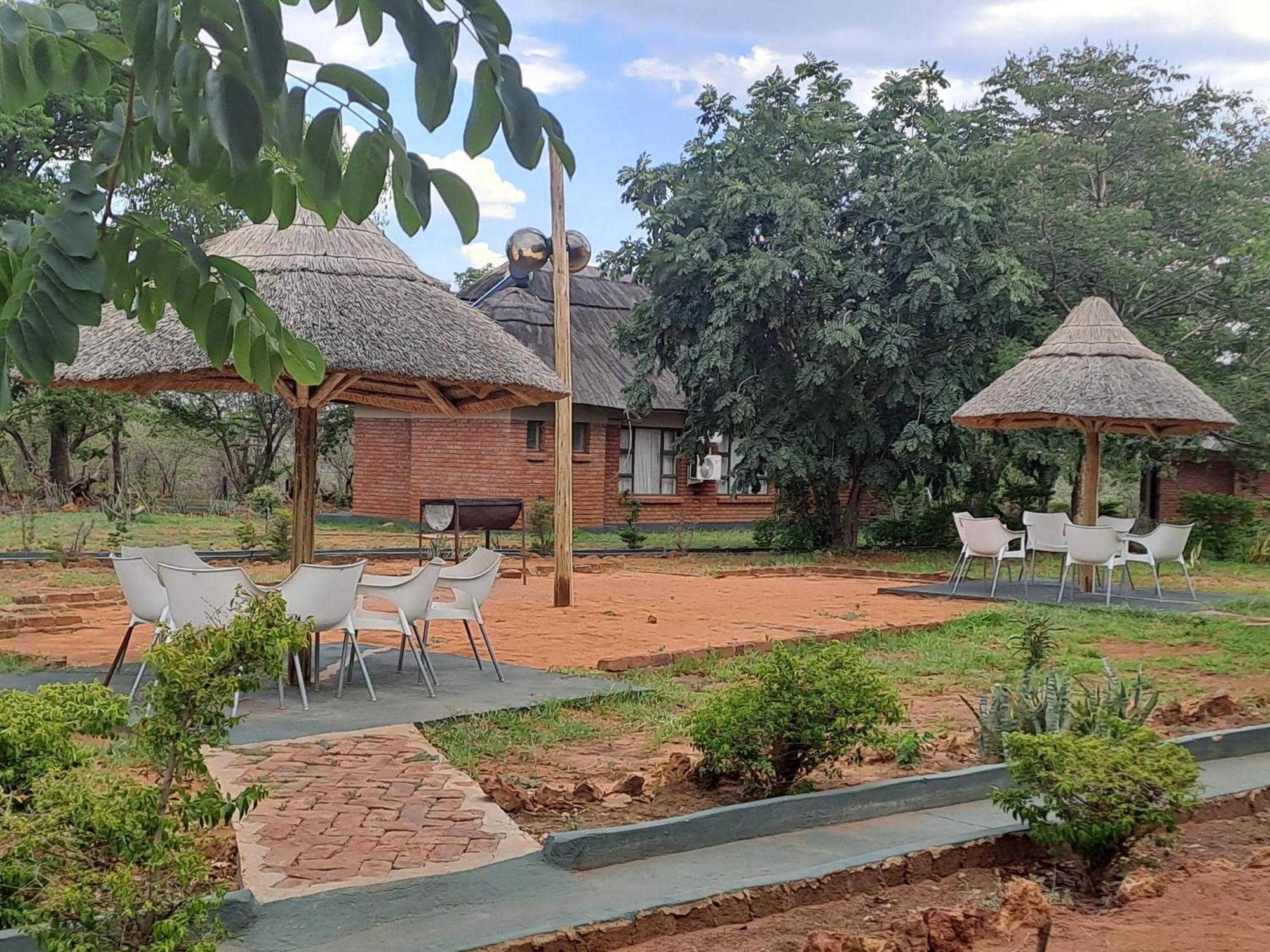 Irock Lodge Victoria Falls Zewnętrze zdjęcie