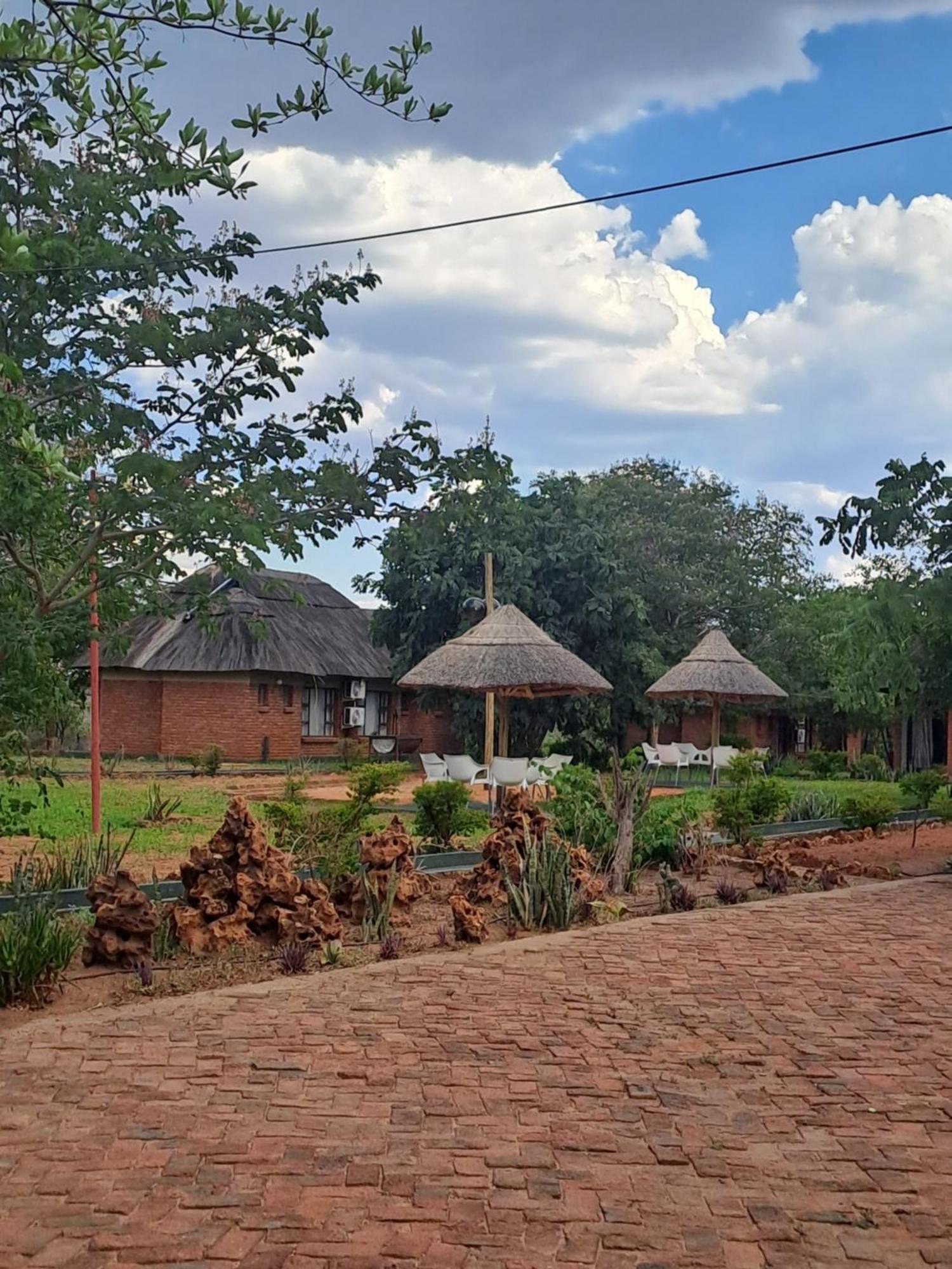 Irock Lodge Victoria Falls Zewnętrze zdjęcie