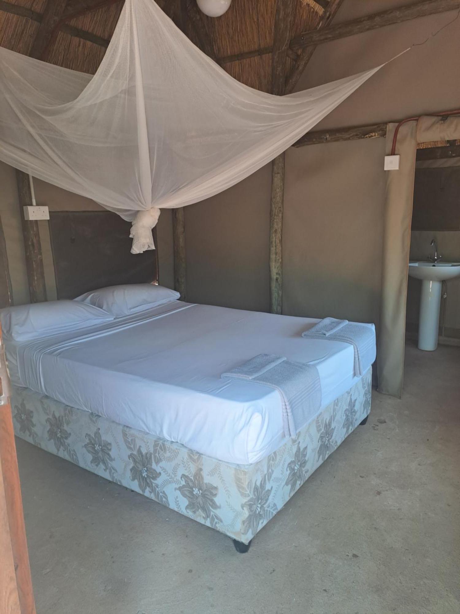 Irock Lodge Victoria Falls Zewnętrze zdjęcie