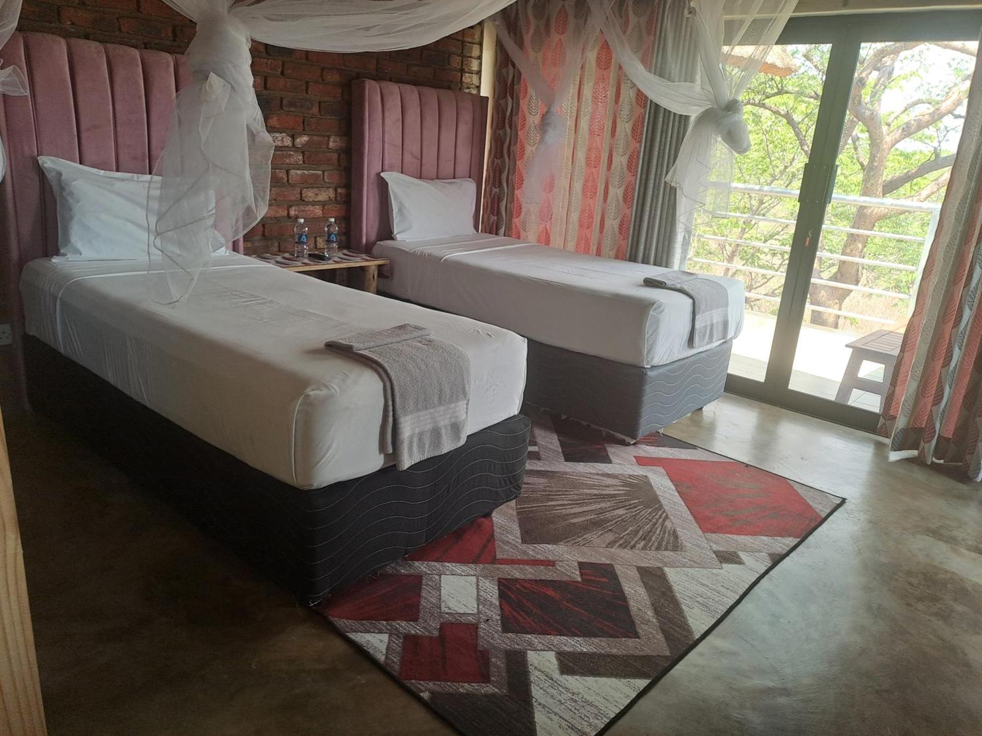 Irock Lodge Victoria Falls Zewnętrze zdjęcie