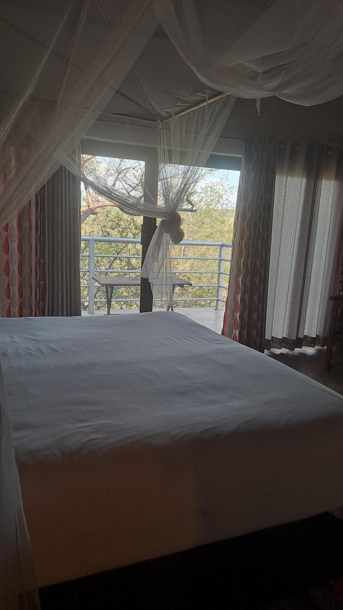 Irock Lodge Victoria Falls Zewnętrze zdjęcie